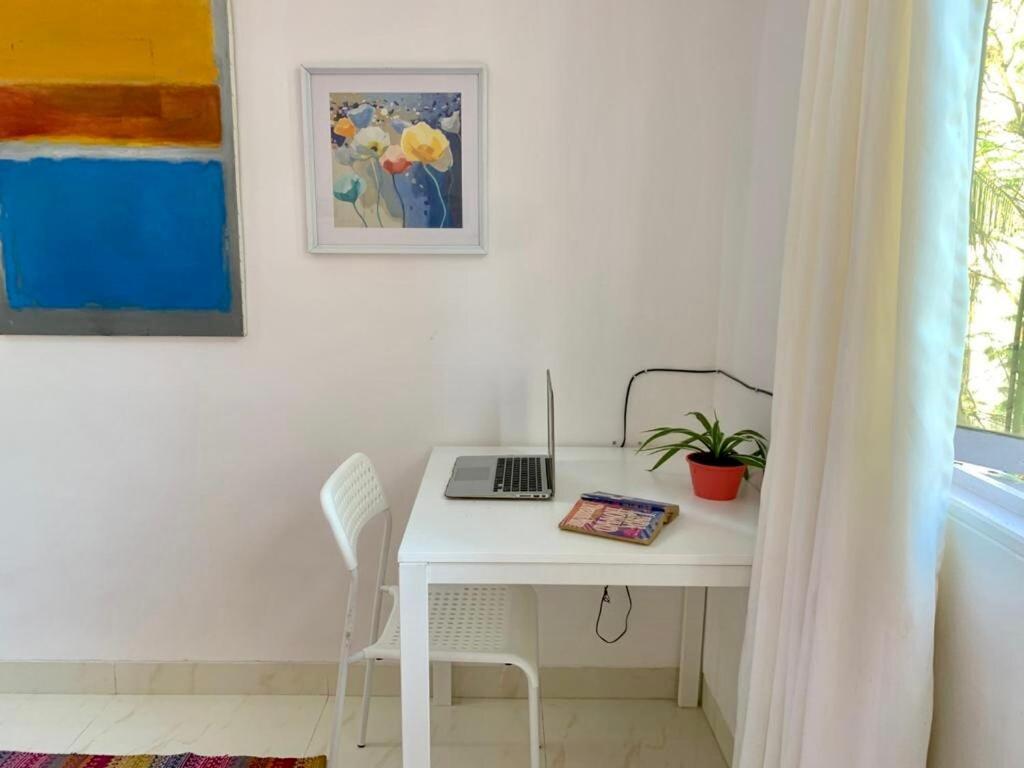 Entire 3 Bedroom With Balconies Bandra
