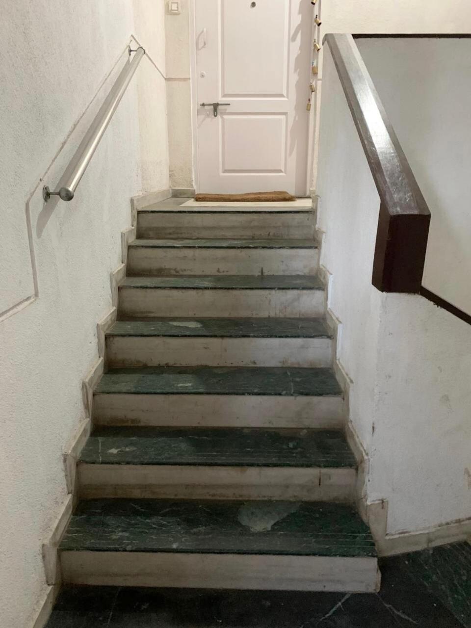 Entire 3 Bedroom With Balconies Bandra Bombaj