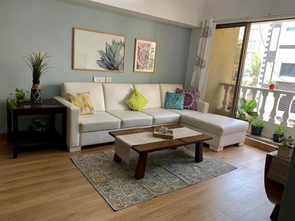 Entire 3 Bedroom With Balconies Bandra Apartament *